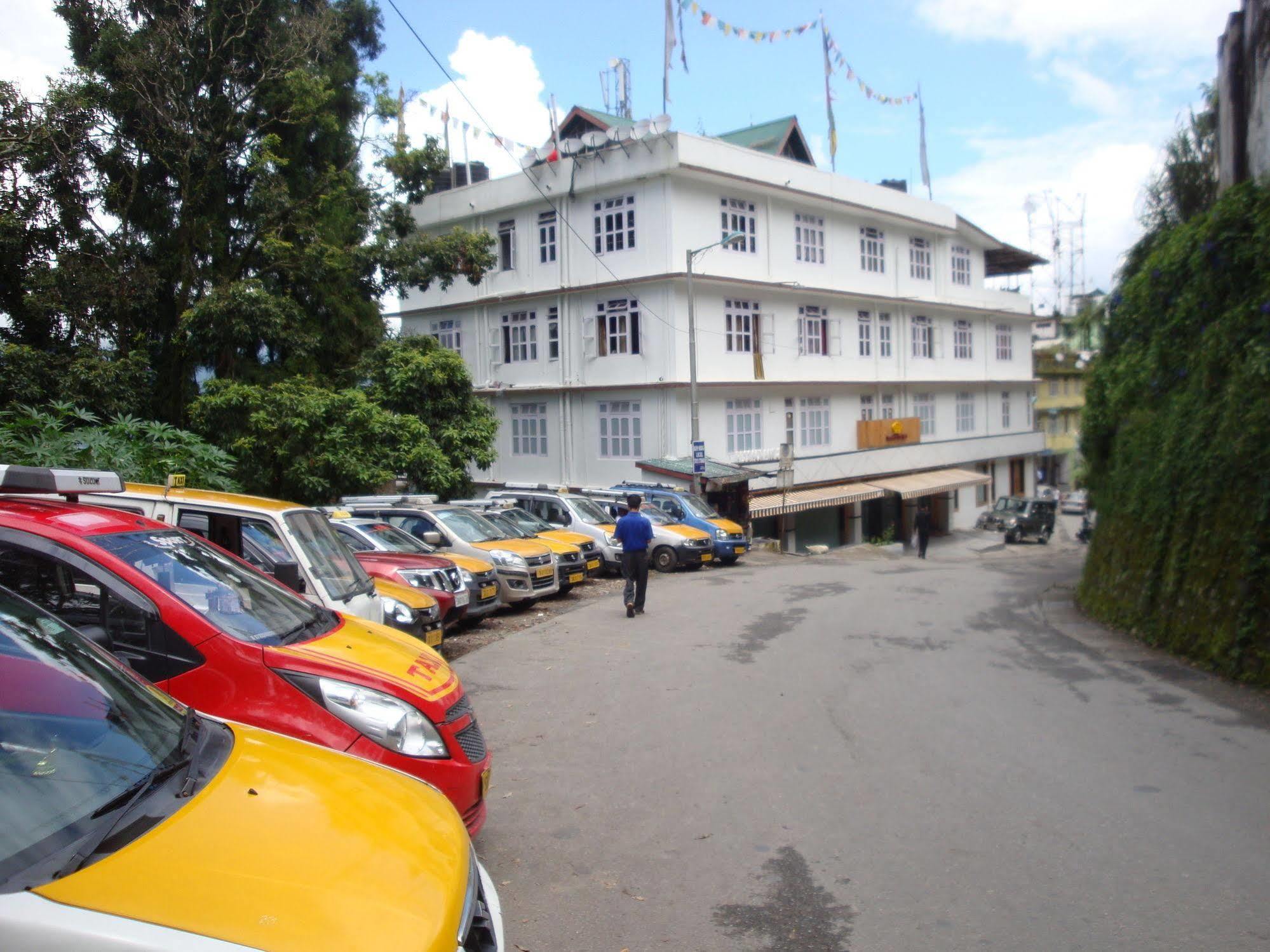 Jewel Of The East Hotel Gangtok Exterior photo